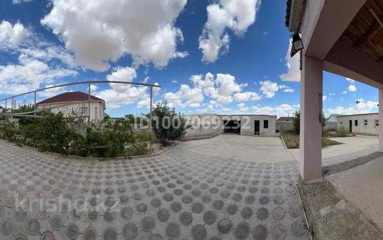 Отдельный дом · 5 комнат · 200 м² · 1 сот., Жанадаулет 188 за 18 млн 〒 в Кызылтобе — фото 2