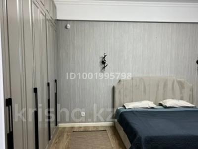 Пәтерлер в Атырауской обл.: 2-бөлмелі пәтер · 77 м² · 3/9 қабат, Жансугурова 6, бағасы: 280 000 〒 2-бөлмелі пәтер · 77 м² · 3/9 қабат, Жансугурова 6, бағасы: 280 000 〒 в Атырау