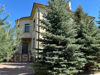 Отдельный дом · 6 комнат · 700 м², Самал 3 80 за 1 млн 〒 в Уральске