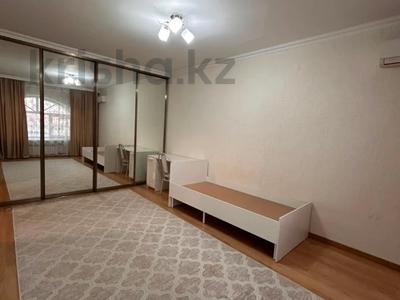 2-комнатная квартира · 68.5 м² · 8/8 этаж, молдагулова за 22.5 млн ₸ в Актобе