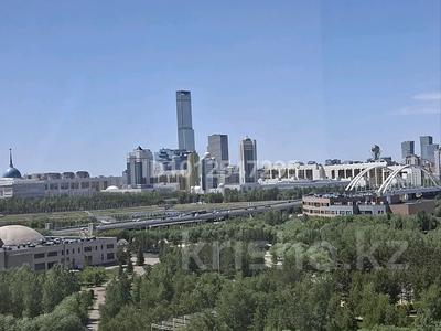 3-бөлмелі пәтер · 110.2 м² · 10/11 қабат, Момышулы 2в, бағасы: 55 млн ₸ в Астане, Алматы р-н