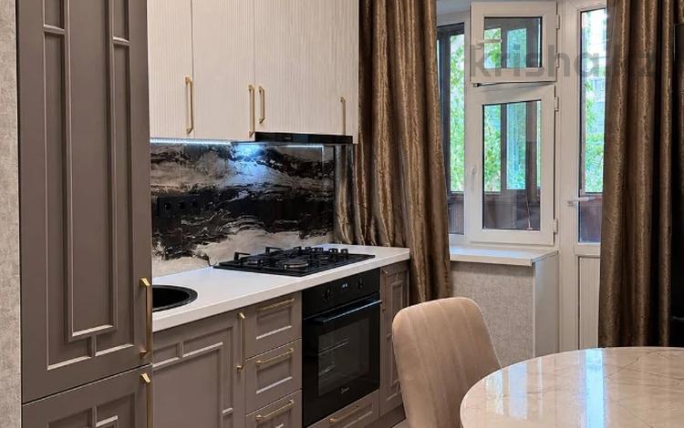 2-комнатная квартира · 45 м² · 3/5 этаж, Кабанбай батыра 165 — Срочно! Лучшее предложение! Полное сопровождение сделки! за 46.5 млн ₸ в Алматы, Алмалинский р-н — фото 2