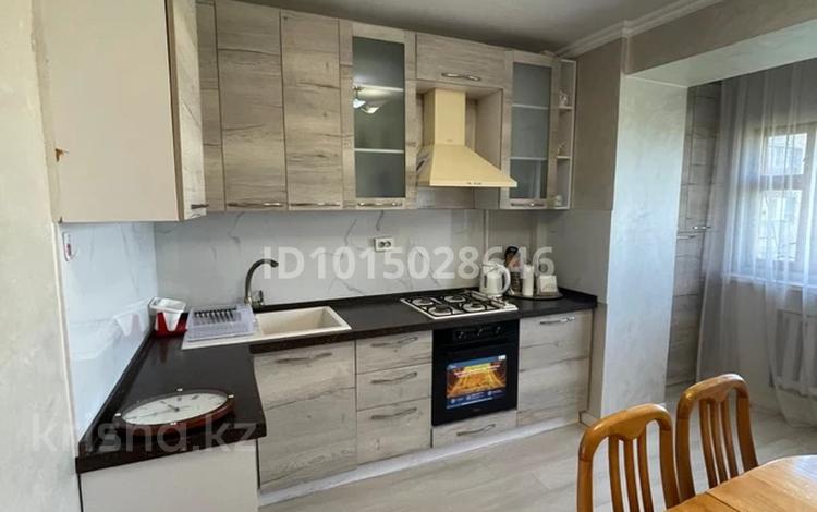 3-бөлмелі пәтер · 90 м² · 6/9 қабат, Розыбакиева 250 — Управление по делам обороны Бостандыкского района, бағасы: 430 000 ₸ в Алматы, Бостандыкский р-н — фото 2