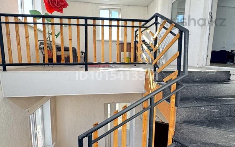 Отдельный дом · 7 комнат · 260 м² · 10.6 сот., мкр Уркер за 39.5 млн ₸ в Астане, Нура р-н — фото 2