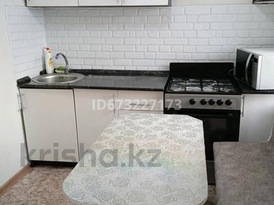 3-бөлмелі пәтер, 54 м², 4/5 қабат, Мкр 1А 6 — Больницы, бағасы: 5.8 млн 〒 в 