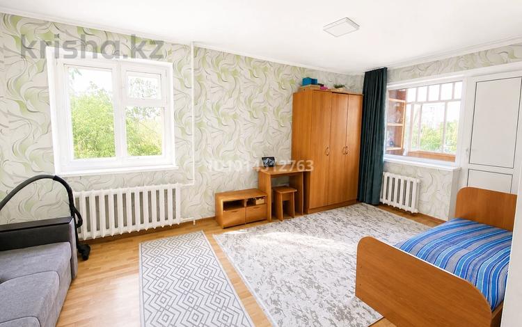 1-комнатная квартира · 33 м² · 3/5 этаж, 40 квартал 4 — Между 20 и 35 кварталом за 12.5 млн ₸ в Семее — фото 2