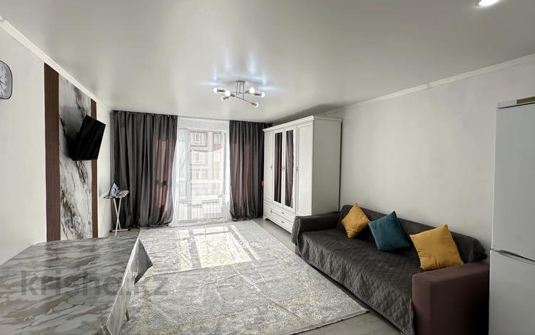 1-комнатная квартира · 30 м² · 7/10 этаж, мкр Аккент за 190 000 ₸ в Алматы, Алатауский р-н — фото 2
