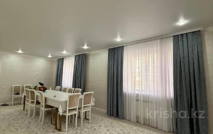 3-комнатная квартира · 103.6 м² · 1/5 этаж, мкр. Алтын орда за 43 млн ₸ в Актобе — фото 10