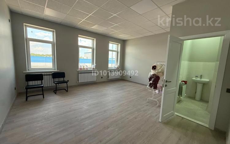 Офисы, склады, кабинеты и рабочие места · 1007 м² за ~ 6.5 млн ₸ в Алматы, Жетысуский р-н — фото 2