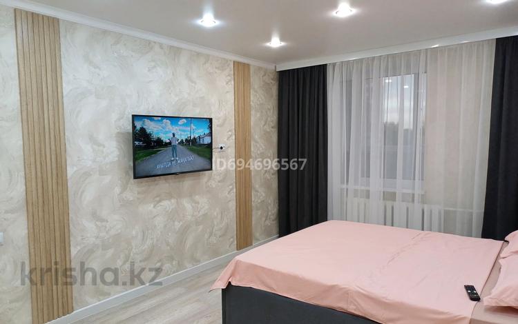 1-комнатная квартира, 42 м², 4/10 этаж посуточно, Ткачёва 10 за 15 000 〒 в Павлодаре — фото 5