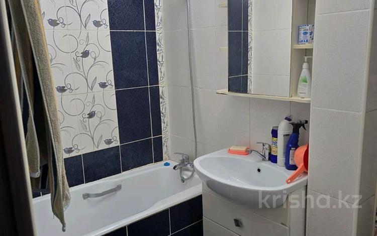 2-комнатная квартира · 60 м² · 3/5 этаж, 16 мик. 40 за 140 000 ₸ в Шымкенте — фото 2