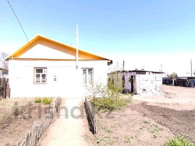 Продажа домов и дачи в Костанайской обл.: Отдельный дом · 2 комнаты · 70 м² · 13 сот., Ворошилова 11 за 24.5 млн 〒 Отдельный дом · 2 комнаты · 70 м² · 13 сот., Ворошилова 11 за 24.5 млн 〒 в