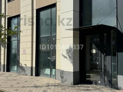 Еркін, кеңселер, дүкендер мен бутиктер, сұлулық салондары, медорталықтар мен дәріханалар, білім орталықтары, ойын-сауық, кабинеттер және жұмыс орындары, студиялар · 145.7 м², бағасы: 999 999 ₸ в Астане, Нура р-н