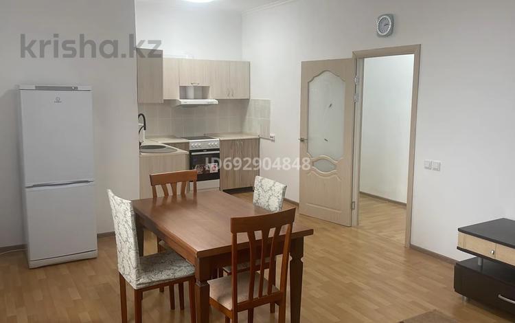 2-комнатная квартира, 64 м², 2 этаж помесячно, Максима Горького 106 за 170 000 〒 в Павлодаре — фото 2