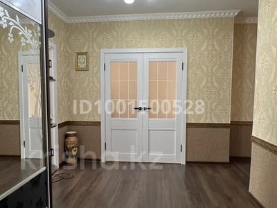 Пәтерлер в Атырауской обл.: 3-бөлмелі пәтер · 103 м² · 8/9 қабат, мкр. Алмагуль, Аманшина 72 — Махамбета/С.Бейбарыс, бағасы: 29.5 млн 〒 3-бөлмелі пәтер · 103 м² · 8/9 қабат, мкр. Алмагуль, Аманшина 72 — Махамбета/С.Бейбарыс, бағасы: 29.5 млн 〒 в Атырау