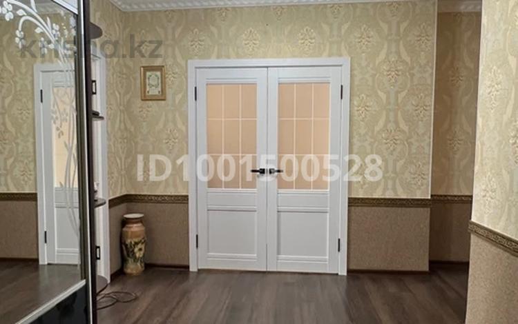 3-бөлмелі пәтер · 103 м² · 8/9 қабат, мкр. Алмагуль, Аманшина 72 — Махамбета/С.Бейбарыс, бағасы: 29.5 млн ₸ в Атырау — фото 2