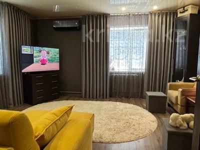 Продажа квартир в Западно-Казахстанской обл.: 1-комнатная квартира · 33.3 м² · 2/2 этаж, Желтоксан за 10 млн 〒 1-комнатная квартира · 33.3 м² · 2/2 этаж, Желтоксан за 10 млн 〒 в Уральске