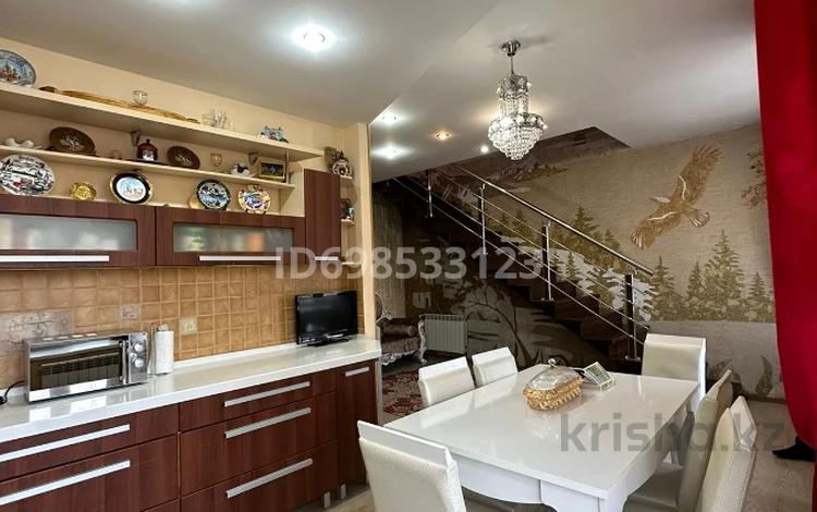 5-бөлмелі пәтер · 167 м² · 4/4 қабат, мкр Новый Город, Бухар-Жырау 42 — Алиханова, бағасы: 50 млн ₸ в Караганде, Казыбек би р-н — фото 2