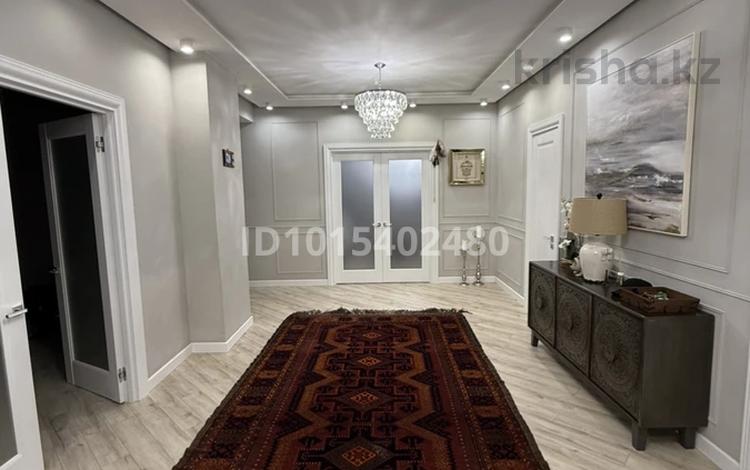 4-бөлмелі пәтер · 220 м² · 12/12 қабат, Нажимеденова 34, бағасы: 160 млн ₸ в Астане, Сарайшык р-н — фото 2
