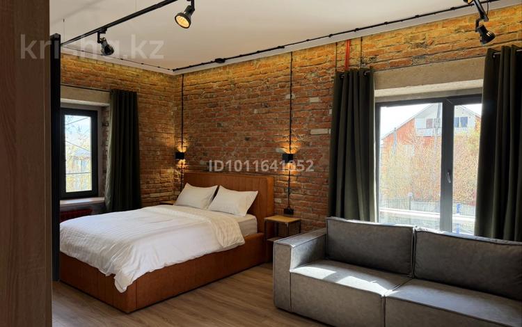 1-бөлмелі пәтер · 35 м² · 2 қабат, Театральная 36, бағасы: 30 000 ₸ в Петропавловске — фото 2