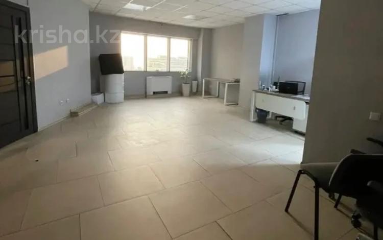 3-комнатная квартира · 120.6 м² · 4/30 этаж, Аль-Фараби за 125 млн 〒 в Алматы, Бостандыкский р-н — фото 2