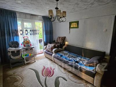 4-комнатная квартира, 60 м², 3/5 этаж, Абая 5/2 за 17.5 млн 〒 в Усть-Каменогорске