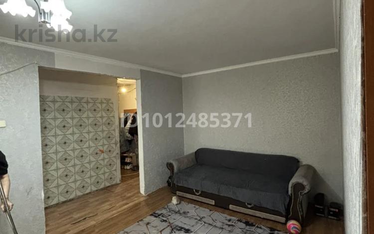 2-комнатная квартира · 46 м² · 1/5 этаж, Майкудук, 12й микрорайон 36 за 9.5 млн ₸ в Караганде, Алихана Бокейханова р-н — фото 2