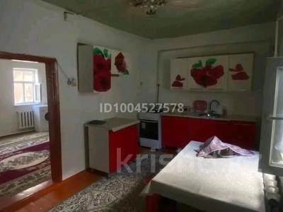 Отдельный дом · 5 комнат · 100 м² · 5 сот., Мұстафа Шоқай 143 — Комунист көшесімен қиылысы за 10 млн ₸ в Казалинске