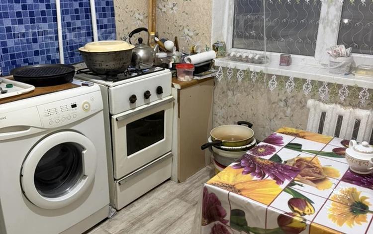 2-бөлмелі пәтер · 46 м² · 2/5 қабат, Жангир хана 20, бағасы: 12 млн ₸ в Уральске — фото 2