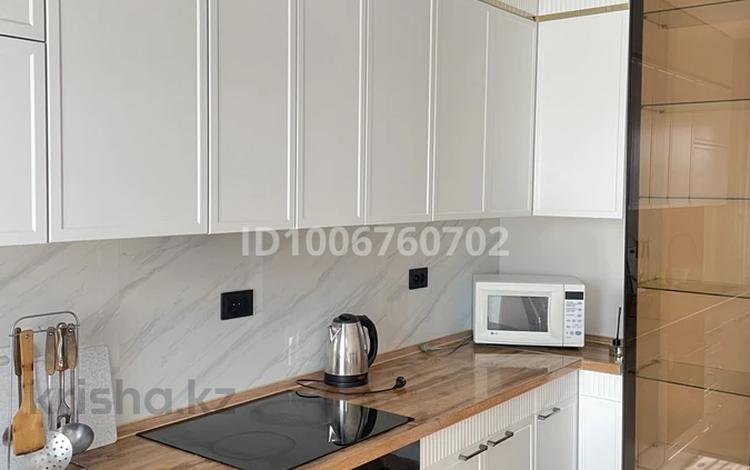 2-комнатная квартира · 74 м² · 11/12 этаж, мкр Нурсат, Назарбекова 29/4 к2 — Шаяхметов за 280 000 ₸ в Шымкенте, Каратауский р-н — фото 2