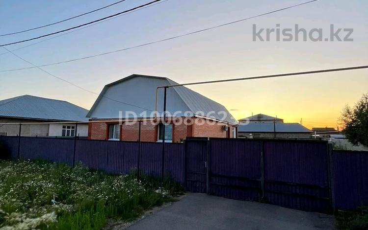 Отдельный дом · 4 комнаты · 126 м² · 10 сот., Курмангазы 27 за 20 млн 〒 в Талапкер  — фото 2