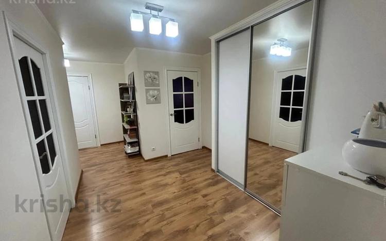 2-комнатная квартира · 64 м² · 5/5 этаж, 5 микрорайон 9 за 25.5 млн 〒 в Костанае — фото 2