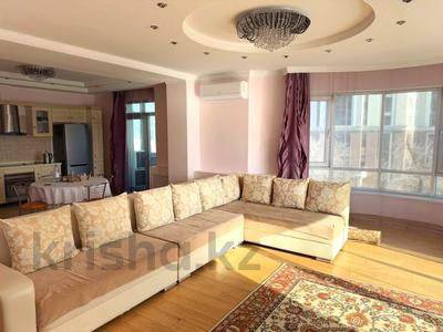 4-комнатная квартира · 165 м² · 4/18 этаж, Достык 97 за 900 000 〒 в Алматы, Медеуский р-н