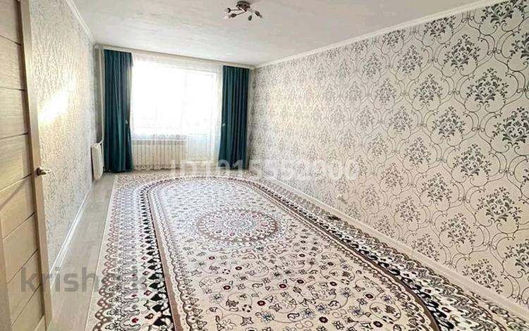 2-бөлмелі пәтер · 68 м² · 4/10 қабат, Алтын орда ш/а. 30В, бағасы: 100 000 ₸ в Актобе, мкр. Алтын орда — фото 2