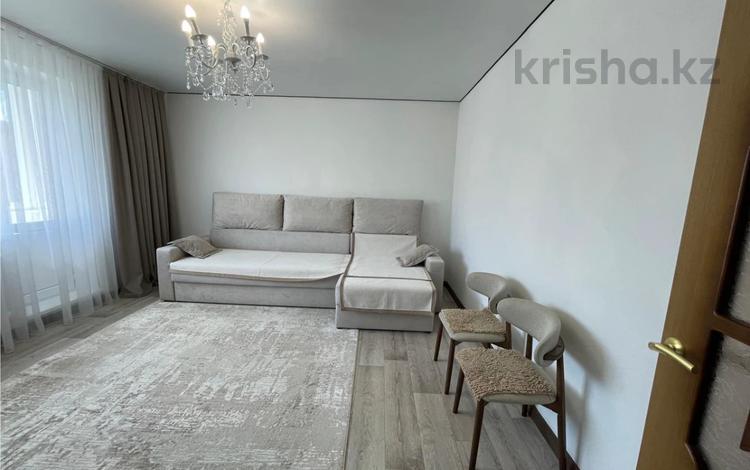3-комнатная квартира · 63.1 м² · 8/9 этаж, мкр Юго-Восток, мкр Степной 3 за 29.5 млн ₸ в Караганде, Казыбек би р-н — фото 2