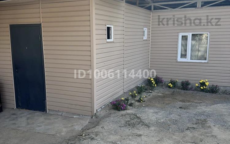 Отдельный дом · 1 комната · 40 м² · 2 сот., мкр Тастак-1 — Райымбека - Утеген батыра за 180 000 ₸ в Алматы, Ауэзовский р-н — фото 2