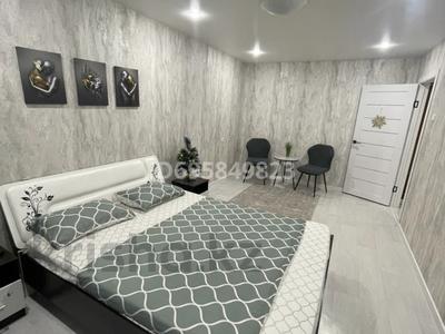 1-комнатная квартира · 34 м² · 3/5 этаж, Курмангазы 102 — Темира Масина и Курмангазы за 15 000 ₸ в Уральске, мкр Школьник