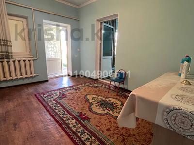 Отдельный дом · 1 комната · 50 м² · 8 сот., мкр Самал-2 — Аргынбекова-Утегенова пересечение за 80 000 〒 в Шымкенте, Абайский р-н