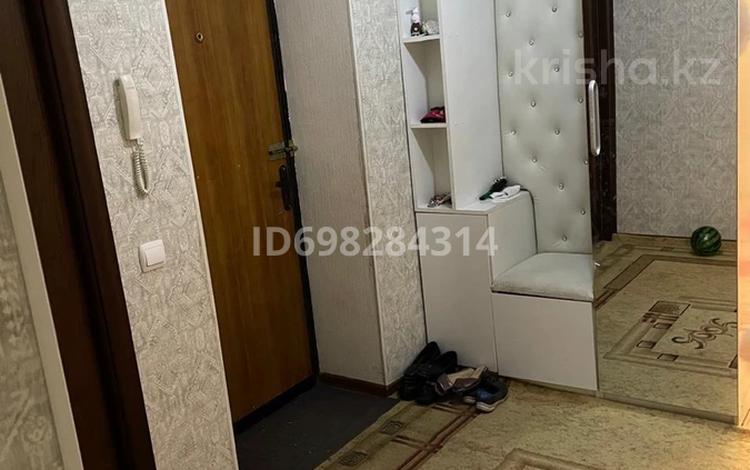3-бөлмелі пәтер · 70 м² · 1/5 қабат, проспект Абая 12а, бағасы: 31 млн ₸ в Шымкенте, Туран р-н — фото 2