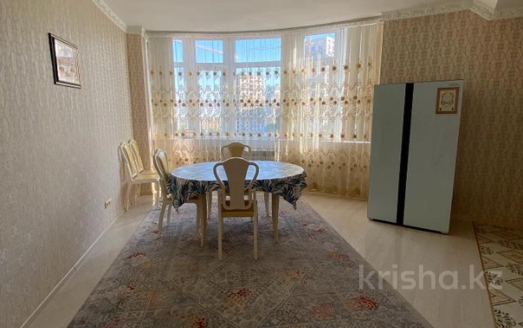 3-комнатная квартира · 175 м² · 6/10 этаж, Аль-Фараби — Маркова за 700 000 ₸ в Алматы, Бостандыкский р-н — фото 10