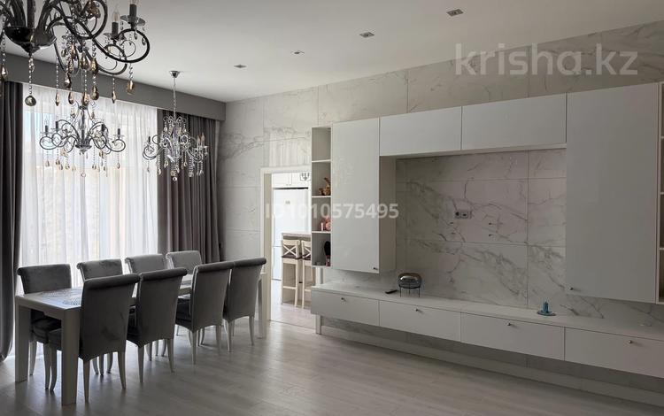 4-бөлмелі пәтер · 180 м² · 1/3 қабат, Улытау 180/8 — Собственная терраса, вид на горы!, бағасы: 299.9 млн ₸ в Алматы, Бостандыкский р-н — фото 10