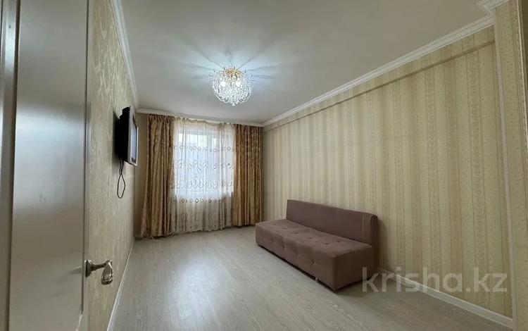3-комнатная квартира · 90 м² · 10/15 этаж · помесячно, Б. Момышулы 14 за 240 000 〒 в Астане, Алматы р-н — фото 5