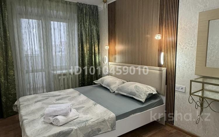2-бөлмелі пәтер · 53 м² · 7/9 қабат, Юго-Восток ш/а., Сатыбалдина 7, бағасы: 15 000 ₸ в Караганде, Казыбек би р-н — фото 4
