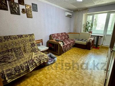 1-комнатная квартира, 35 м², 2/5 этаж, мкр 11 за 12.5 млн 〒 в Актобе, мкр 11