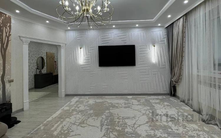 3-бөлмелі пәтер · 104.4 м² · 1/6 қабат, Алтын орда ш/а., Тауелсиздик, бағасы: 37 млн ₸ в Актобе, мкр. Алтын орда — фото 2