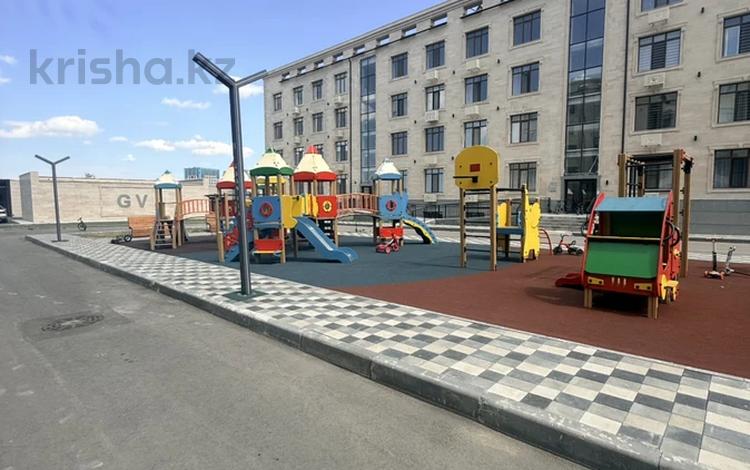 3-комнатная квартира · 113.2 м² · 4/4 этаж, Есенберлина 43 за 54.1 млн ₸ в Усть-Каменогорске — фото 2