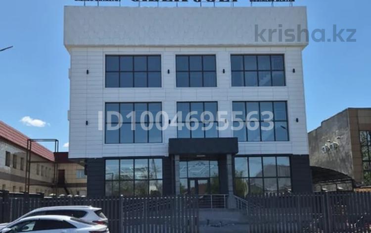 Офисы, магазины и бутики, салоны красоты, кабинеты и рабочие места, студии · 36 м² за 180 000 〒 в Талдыкоргане — фото 2