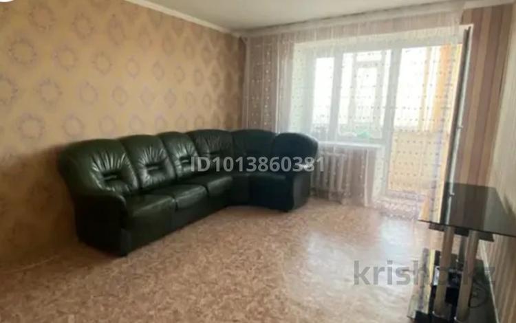 3-комнатная квартира · 70 м² · 3/6 этаж, мкр Шанхай, Макаренко 1 — Бро.Жубановых за 12 000 ₸ в Актобе — фото 2