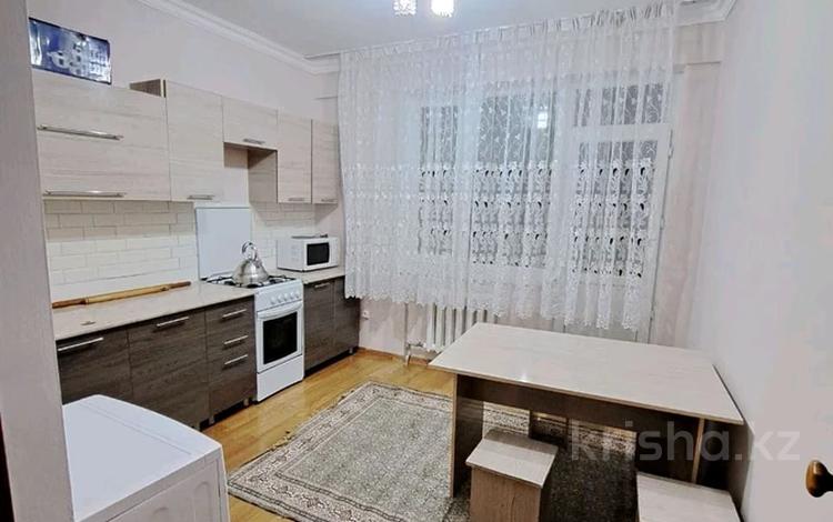 2-комнатная квартира, 60 м², 5/5 этаж помесячно, Ашимова 13 за 150 000 〒 в Талдыкоргане, мкр Коктем — фото 2