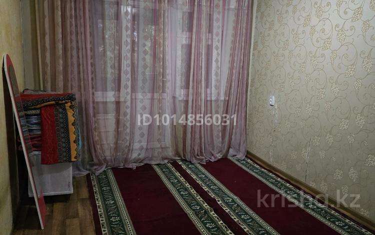 1-комнатная квартира · 64 м², мкр Каратау за 80 000 ₸ в Таразе — фото 2